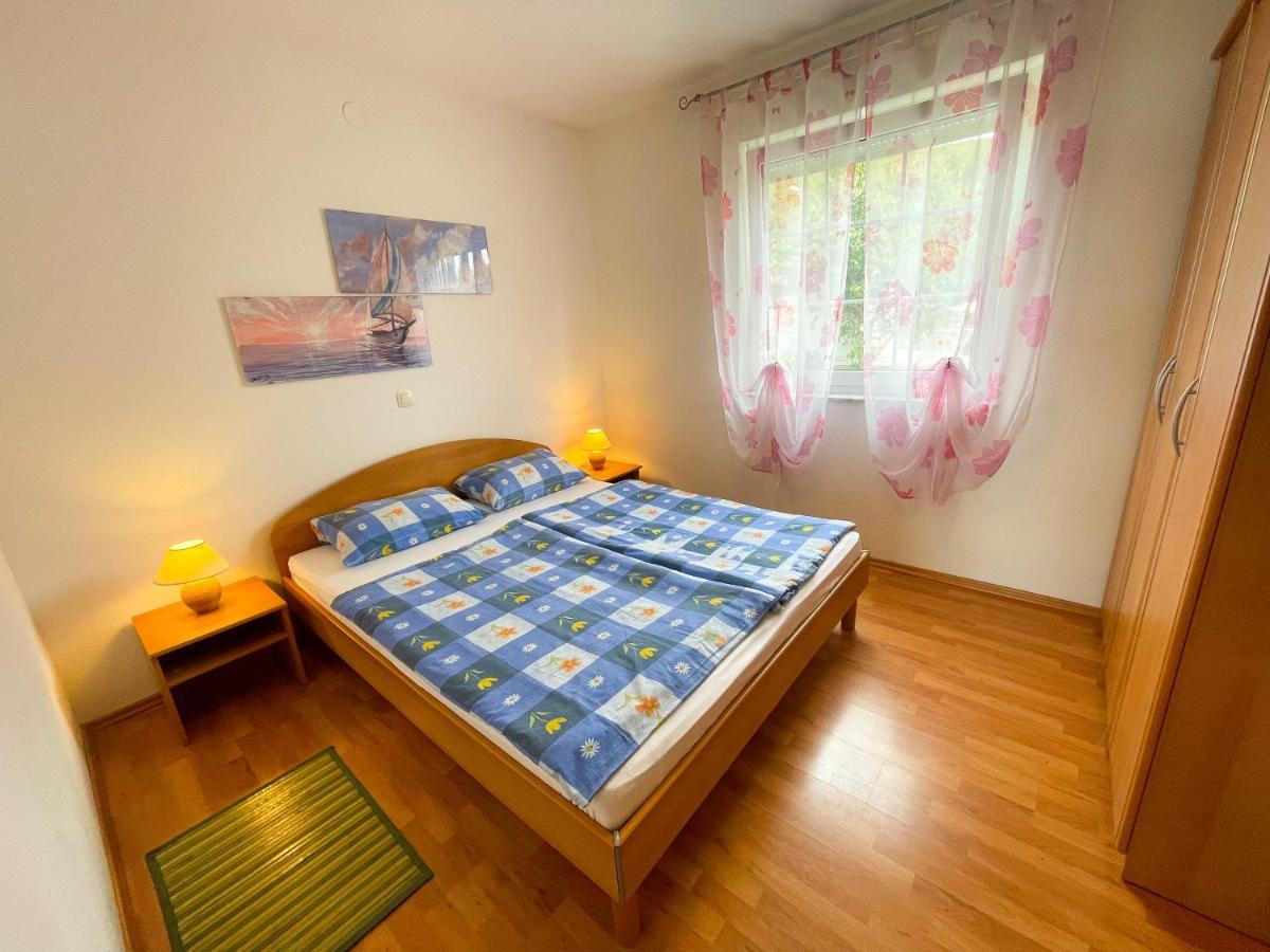 Apartmani Toni Драмаль Екстер'єр фото